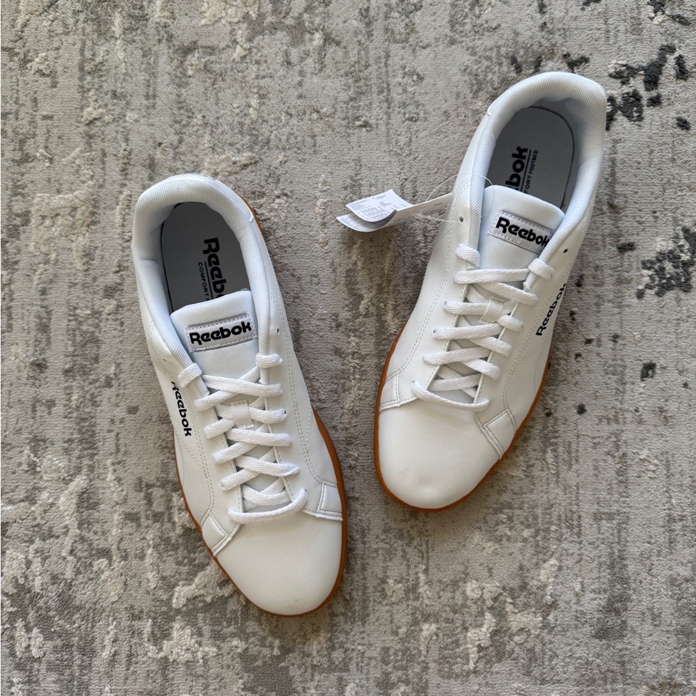 NWT Men’s White Reebok Sneakers US11.5